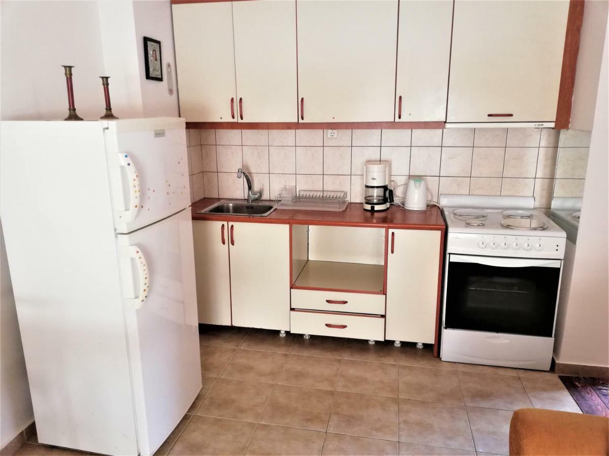 Kalamata Downtown Apartment ภายนอก รูปภาพ