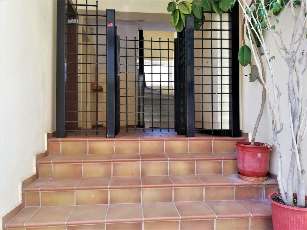 Kalamata Downtown Apartment ภายนอก รูปภาพ