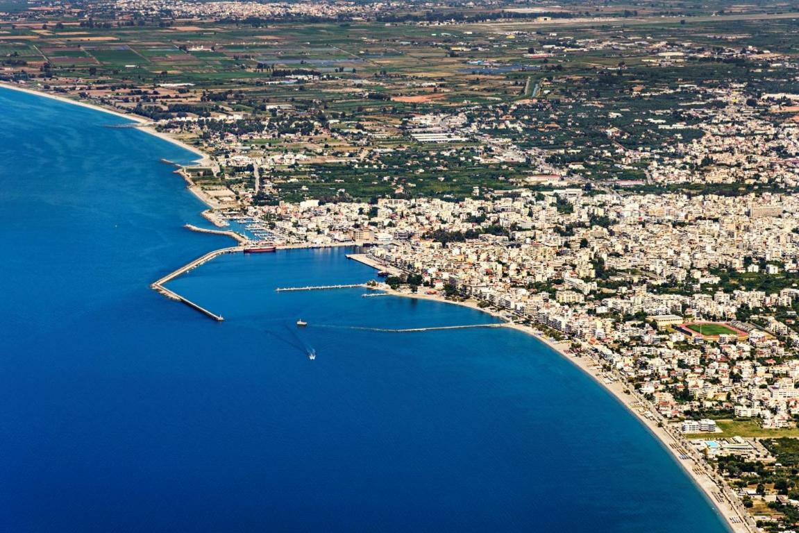 Kalamata Downtown Apartment ภายนอก รูปภาพ
