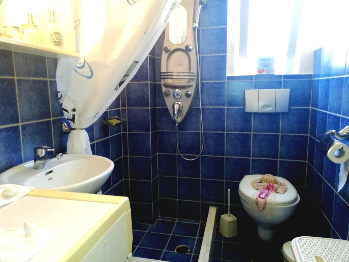 Kalamata Downtown Apartment ภายนอก รูปภาพ
